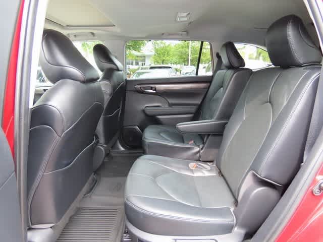 Thumbnail: 2021 Toyota Highlander - 13