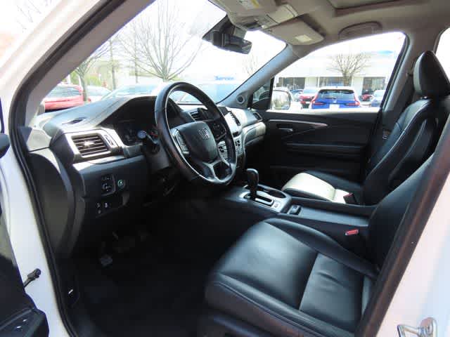 Thumbnail: 2019 Honda Pilot - 2