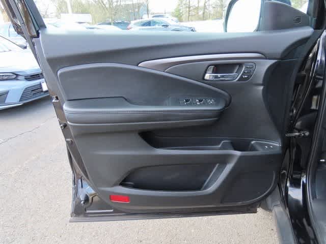 Thumbnail: 2022 Honda Pilot - 16