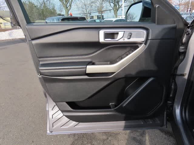 Thumbnail: 2022 Ford Explorer - 18