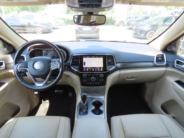 Thumbnail: 2020 Jeep Grand Cherokee - 17