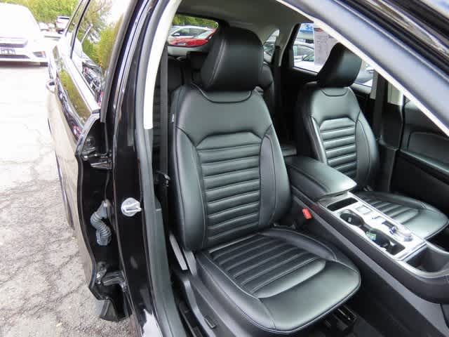 Thumbnail: 2023 Ford Edge - 17