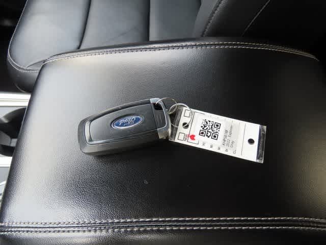 Thumbnail: 2022 Ford Explorer - 31