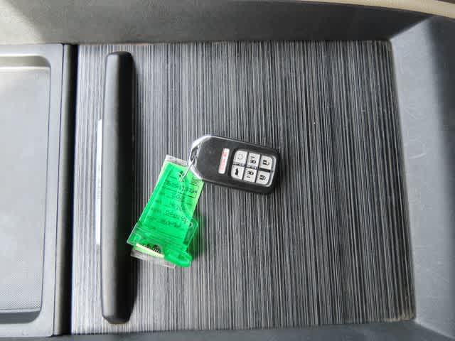 Thumbnail: 2018 Honda Odyssey - 26