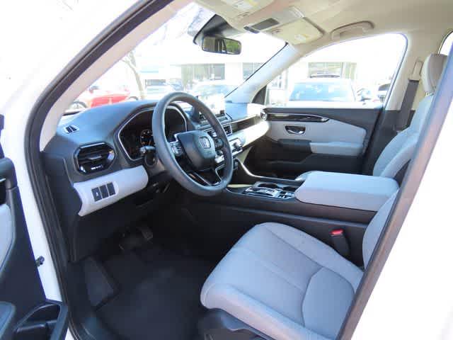 Thumbnail: 2023 Honda Pilot - 2