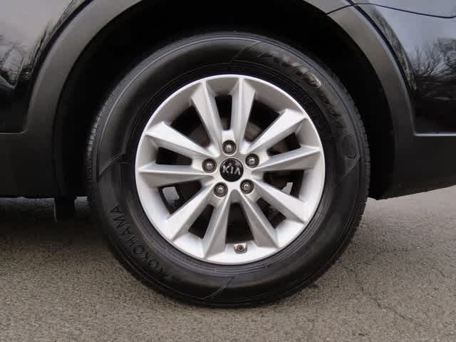 Thumbnail: 2019 Kia Sorento - 10