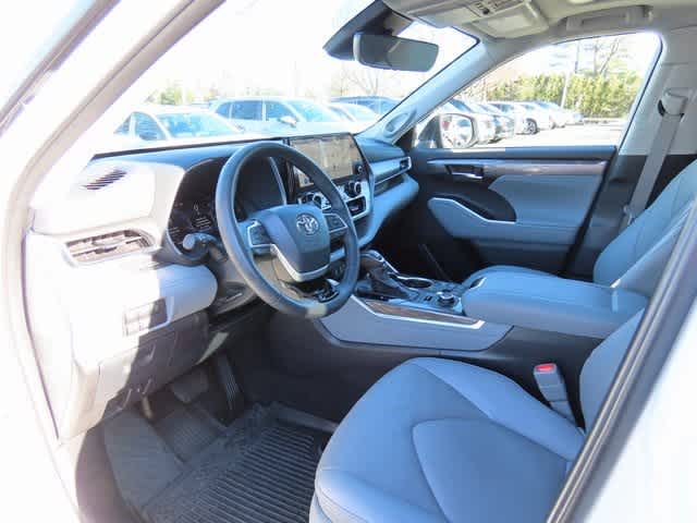 Thumbnail: 2024 Toyota Highlander - 2