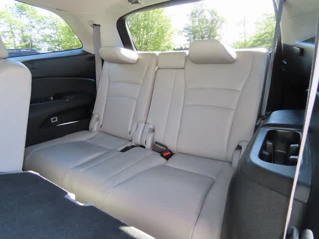 Thumbnail: 2016 Honda Pilot - 16
