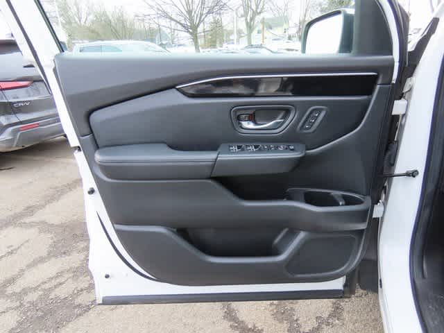 Thumbnail: 2023 Honda Pilot - 19