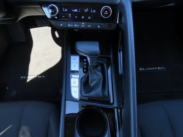 Thumbnail: 2023 Hyundai Elantra - 22