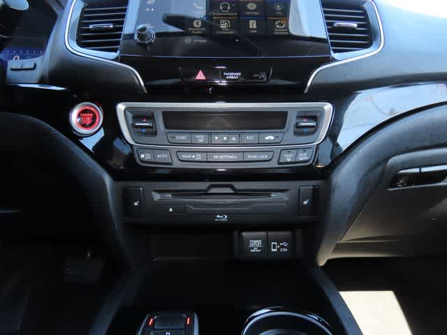 Thumbnail: 2019 Honda Pilot - 24