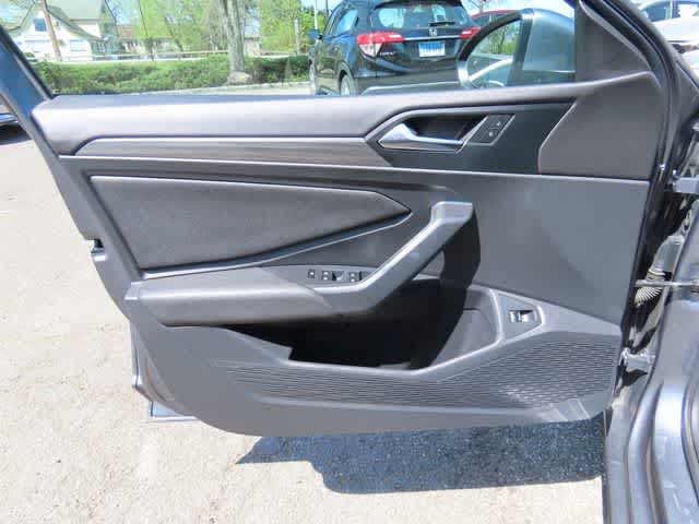 Thumbnail: 2020 Volkswagen Jetta - 14