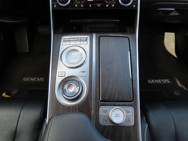 Thumbnail: 2022 Genesis GV80 - 25