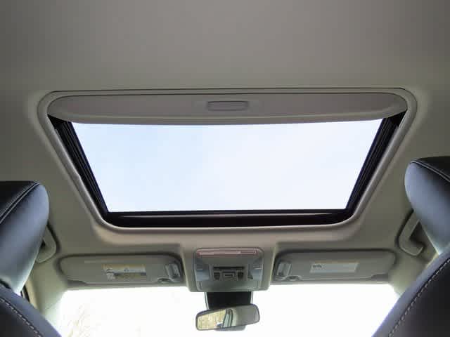 Thumbnail: 2021 Toyota RAV4 - 23