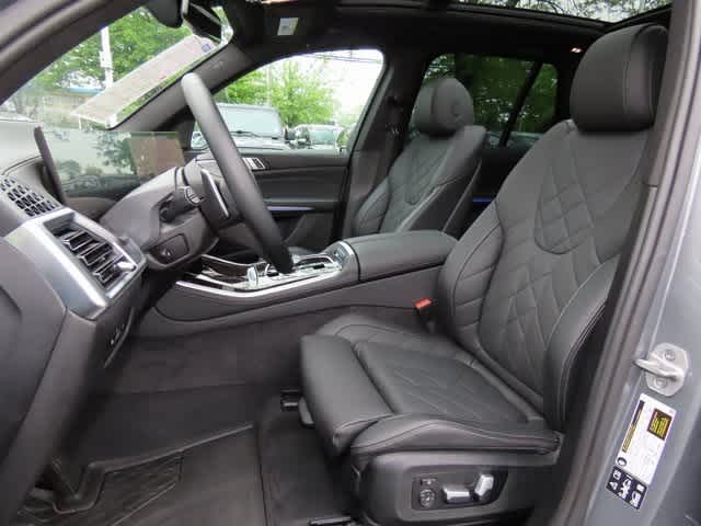 Thumbnail: 2024 BMW X5 - 12