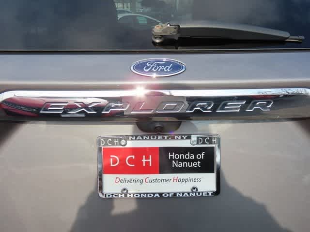 Thumbnail: 2022 Ford Explorer - 7