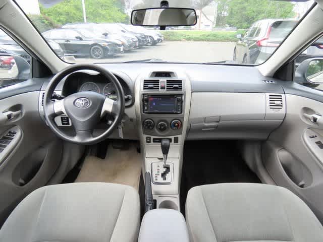 Thumbnail: 2013 Toyota Corolla - 18