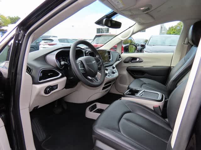 Thumbnail: 2024 Chrysler Pacifica - 2