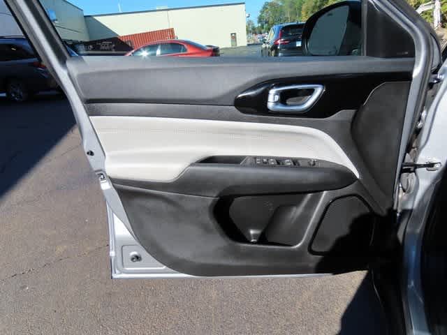 Thumbnail: 2024 Jeep Compass - 17