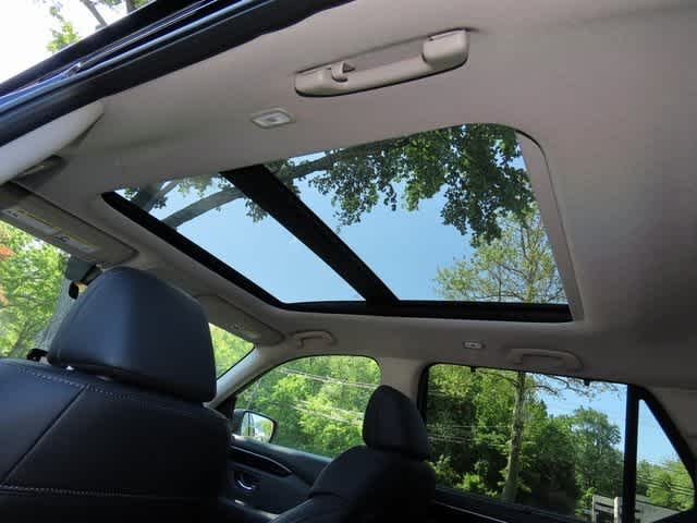 2025 Honda Pilot Touring 16