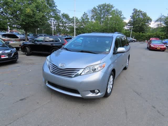2017 Toyota Sienna XLE -
                  Nanuet, NY