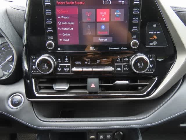 Thumbnail: 2021 Toyota Highlander - 22