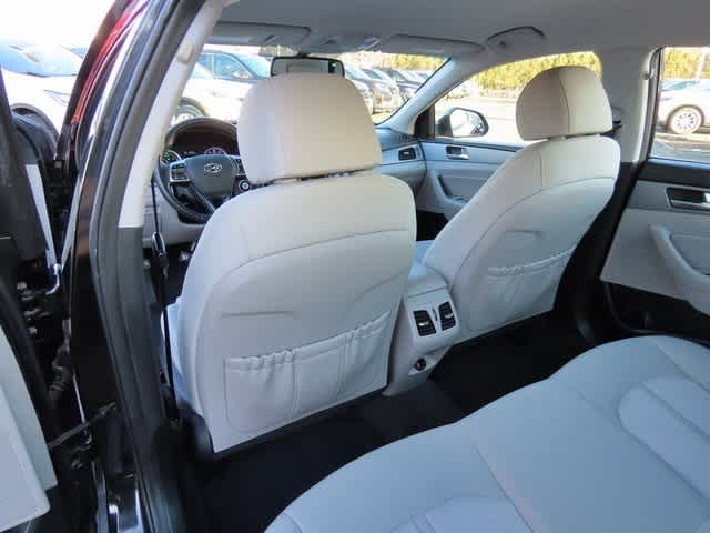 Thumbnail: 2019 Hyundai Sonata - 16