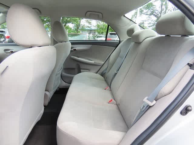 Thumbnail: 2013 Toyota Corolla - 14
