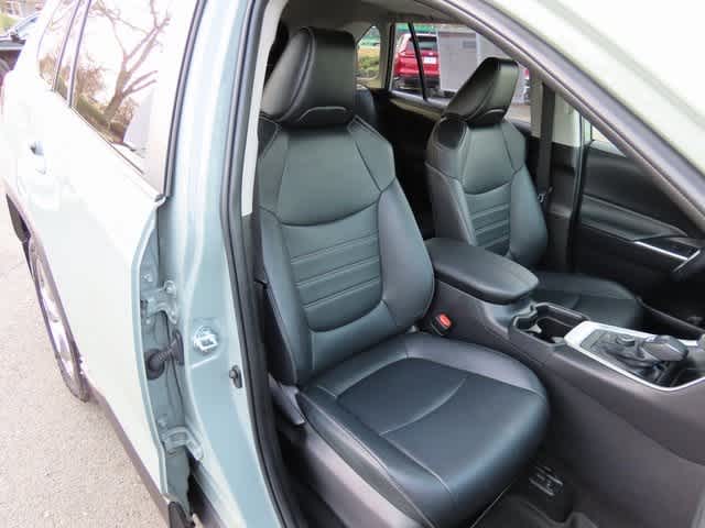 Thumbnail: 2021 Toyota RAV4 - 16