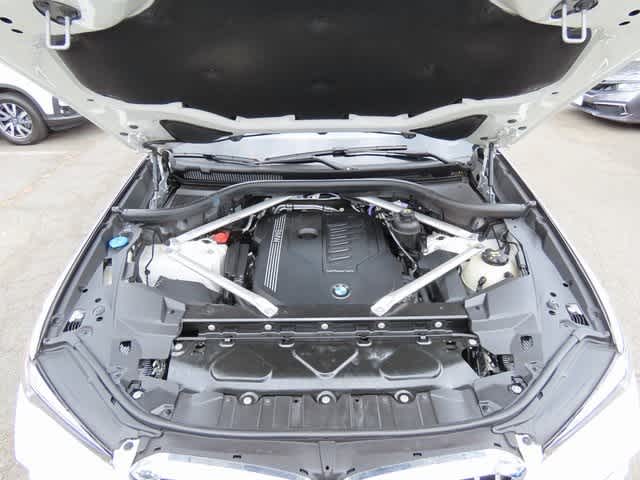 Thumbnail: 2022 BMW X5 - 10