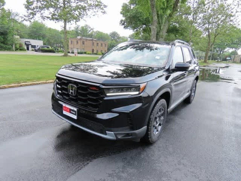 New 2025 Honda Pilot TrailSport SUV