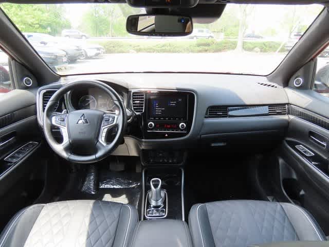 Thumbnail: 2022 Mitsubishi Outlander - 18