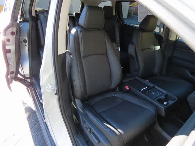 Thumbnail: 2026 Honda Odyssey - 17