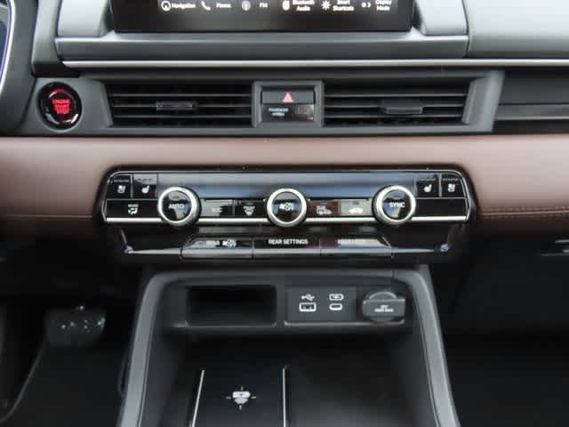 Thumbnail: 2025 Honda Pilot - 25