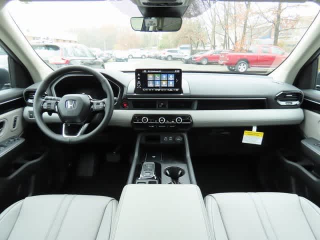 Thumbnail: 2025 Honda Pilot - 16