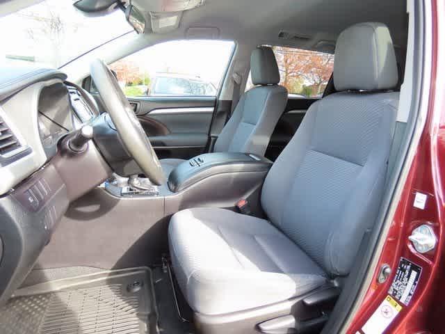 Thumbnail: 2019 Toyota Highlander - 13
