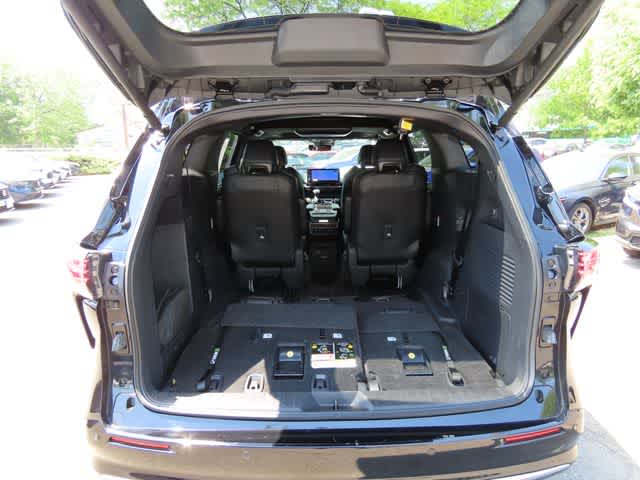 Thumbnail: 2025 Toyota Sienna - 12