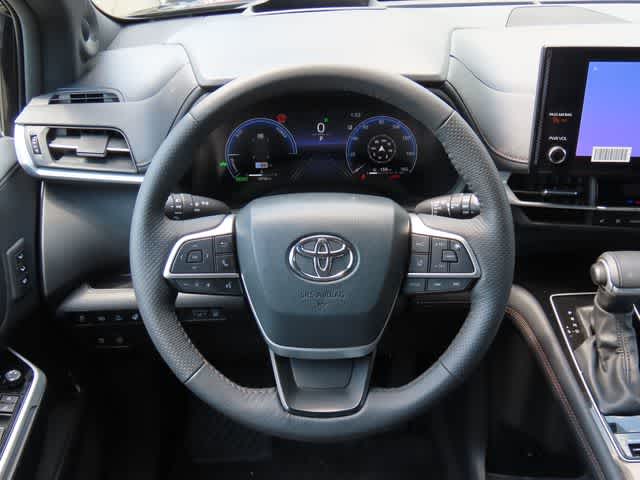 Thumbnail: 2025 Toyota Sienna - 22