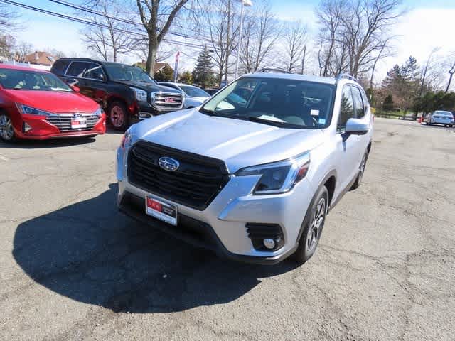 2022 Subaru Forester Premium -
                Nanuet, NY