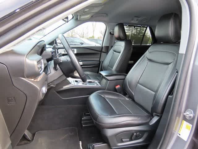 Thumbnail: 2022 Ford Explorer - 14