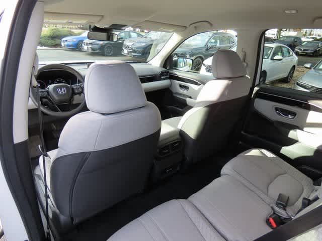 Thumbnail: 2023 Honda Pilot - 16