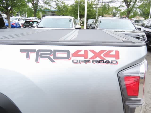 Thumbnail: 2022 Toyota Tacoma - 8
