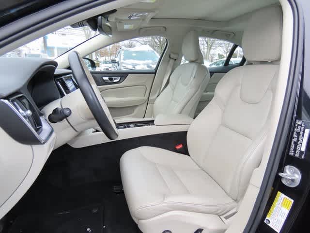 Thumbnail: 2024 Volvo S60 - 11