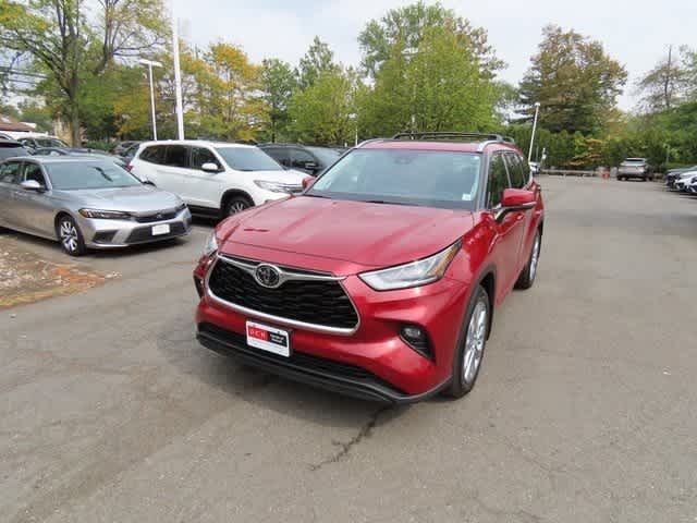 Thumbnail: 2021 Toyota Highlander - 1