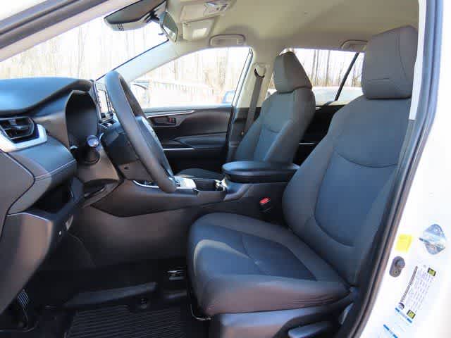 Thumbnail: 2022 Toyota RAV4 - 11