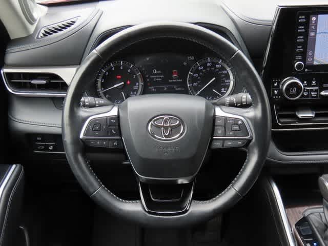Thumbnail: 2021 Toyota Highlander - 19