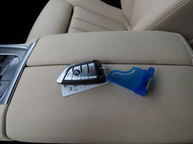 Thumbnail: 2022 BMW X5 - 28