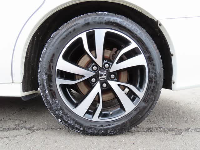 Thumbnail: 2019 Honda Odyssey - 9