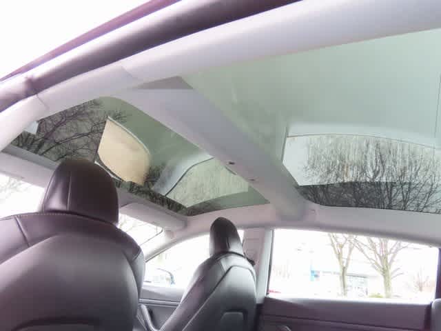 Thumbnail: 2021 Tesla Model 3 - 14