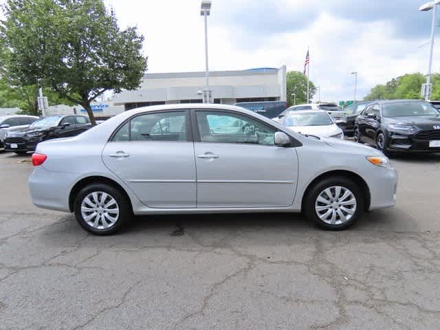 Thumbnail: 2013 Toyota Corolla - 3